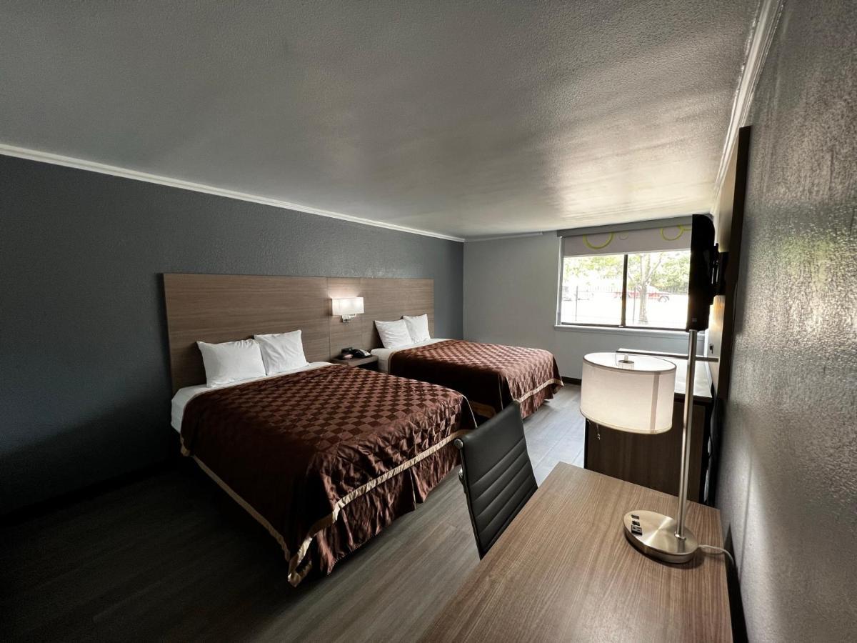 Super 8 By Wyndham Fort Worth Entertainment District Exteriör bild