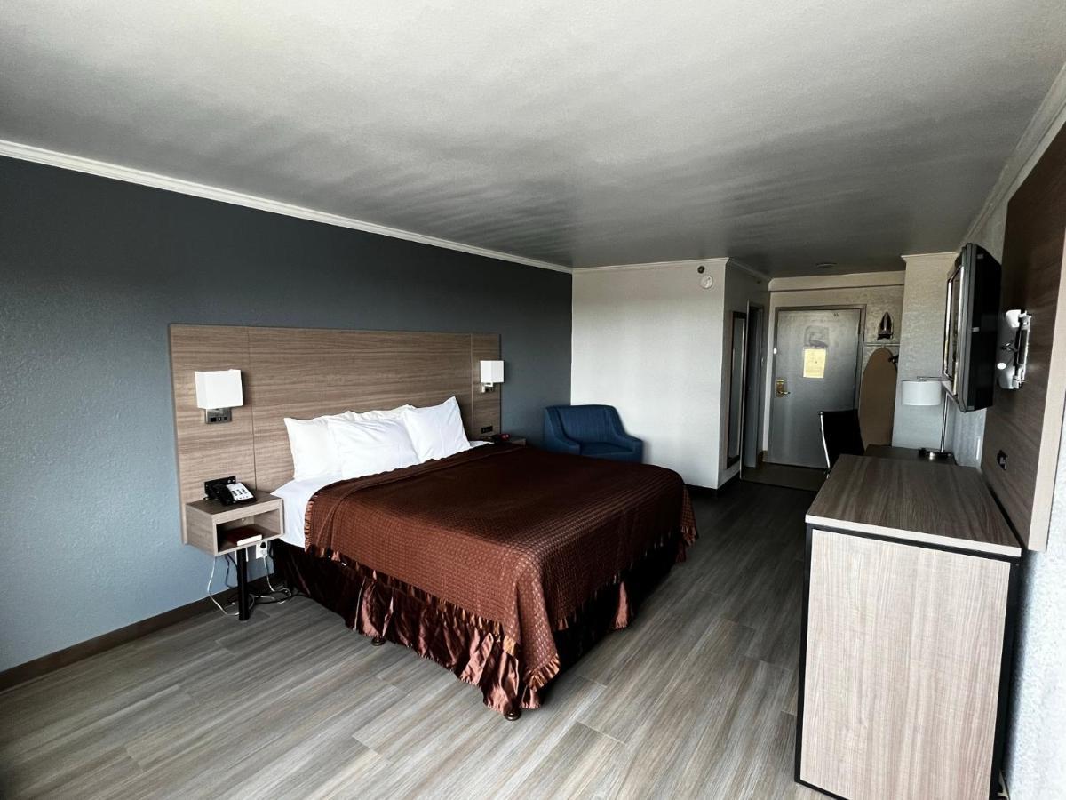 Super 8 By Wyndham Fort Worth Entertainment District Exteriör bild
